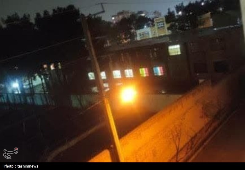 چراغ‌های ۲ مدرسه در نسیم‌شهر شبانه‌روز روشن است!