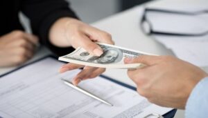 کدام کالاها ارز ۲۸۵۰۰ تومانی می‌گیرند؟