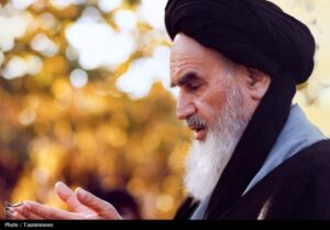اندیشه امام خمینی (ره)؛ مسیر امت در پرتو ولایت اندیشه امام خمینی (ره)؛ مسیر امت در پرتو ولایت