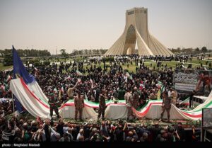 تشییع باشکوه شهدا نشان داد این ملت با شهادت از میدان خارج نمی‌شود