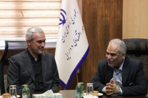 خدمت‌رسانی به مردم باقوت بیشتر ادامه دارد/ عزم وزارت اقتصاد برای پیشبرد اهداف اقتصادی