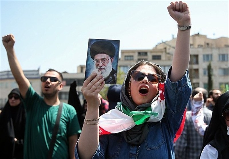 درخشش نسل جدید در بزنگاه تاریخی/ دشمن ناکام در جداسازی جوانان از وطن