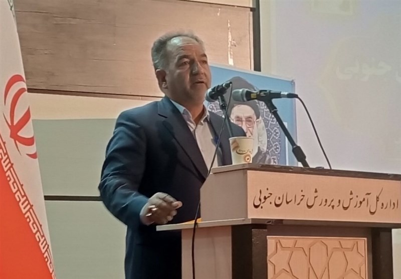 لزوم ایجاد اتوبوس آزمایشگاهی برای ارائه خدمات به مدارس
