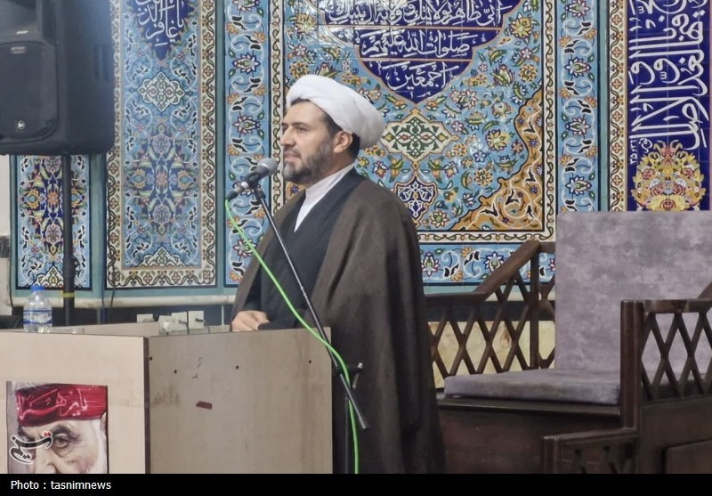 ملت ایران ‌راه امام (ره) را با اقتدار ادامه می‌دهند