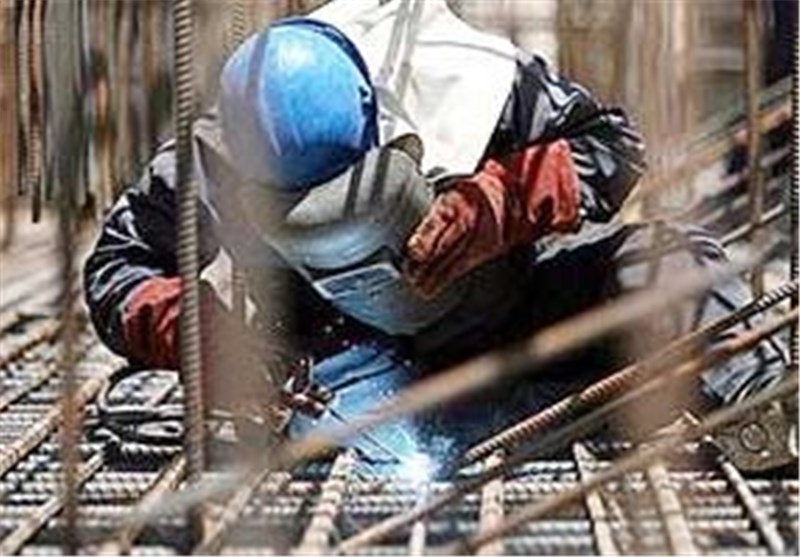 کارگران ساختمانی در پروژه های کوچک قرارداد ندارند