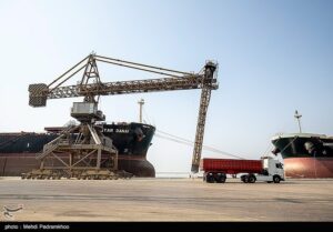کالای اساسی روزانه از بنادر ترخیص می‌شود