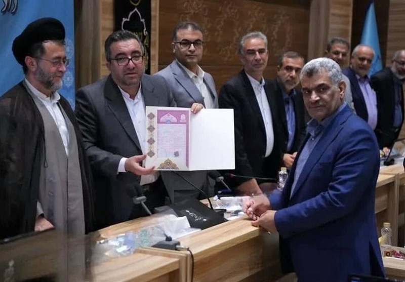 اسناد مالکیت تخت‌جمشید، باغ ارم، سد درودزن و دریاچه پریشان صادر شد