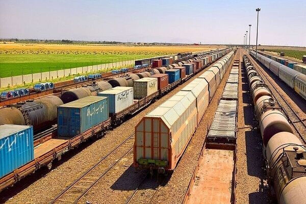 انجام ۴۰ درصد تعمیرات واگن‌های باری کشور در اراک
