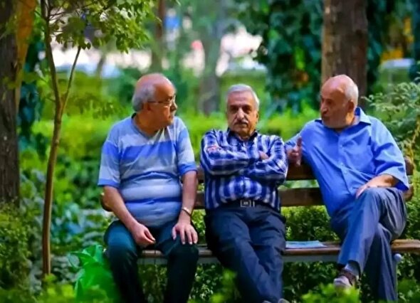 بازنشستگان کارگری همچنان در انتظار واریز معوقات فروردین
