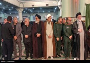 تجدید بیعت مردم با ولایت در گرامیداشت شهدای اقتدار