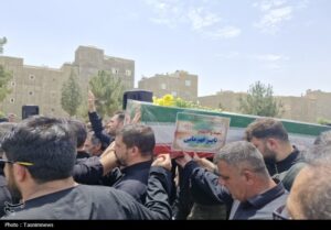 تشییع باشکوه پیکر شهید والامقام ناصر قهرمانی در اسلامشهر+تصاویر