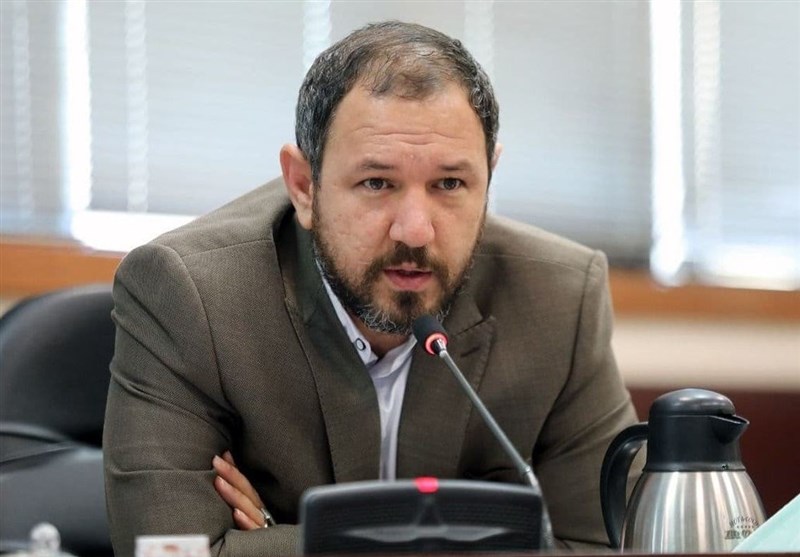 حاجی‌بگلو: اگر مدیران رفتارشان را اصلاح نکنند نامشان را اعلام می‌کنم