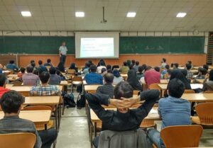 عاملی: بیش از نیاز کشور دانشجو تربیت می‌کنیم
