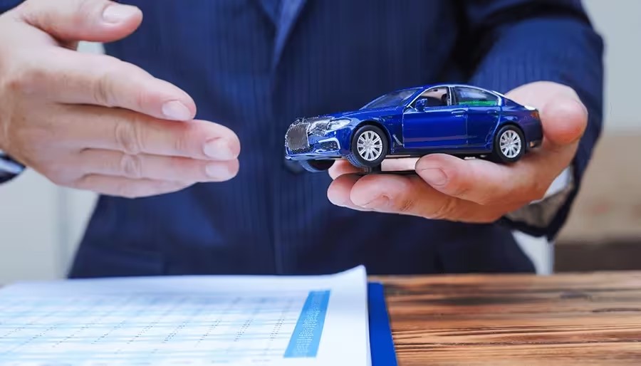 بیمه کوتاه مدت شخص ثالث: چرا و چه زمانی به آن نیاز داریم؟