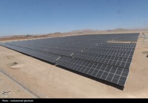 بهره‌برداری و آغاز عملیات اجرایی ۴۲۵ مگاوات نیروگاه خورشیدی در ۴ استان