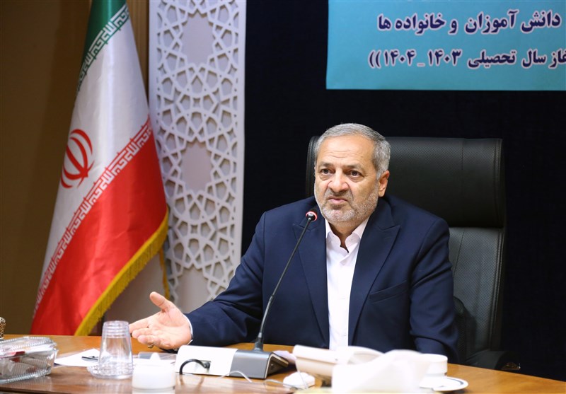 تمام معلمان کشور امسال آموزش می‌بینند