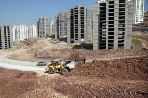 خانه‌دار شدن جوانان قشمی با واگذاری زمین به هزار و ۵۰۰ خانوار شتاب گرفت