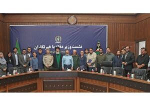 دیدار وزیر دفاع با خبرنگاران و اصحاب رسانه