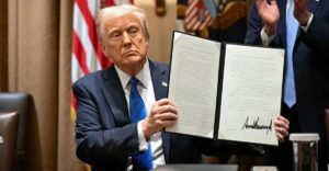 وال استریت ژورنال: ترامپ یک فرمان اجرایی جدید درباره ارزهای دیجیتال امضا می‌کند