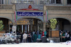 هم‌زمانی پیش‌فروش و حراج؛ راهبرد بانک مرکزی برای آرامش قیمت‌ها