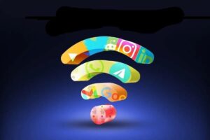 عضو اتاق بازرگانی: با قطع اینترنت تمام کسب و کارها فلج شده‌است