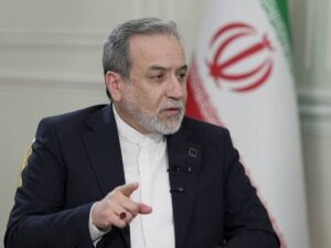 گفت‌وگوی تلفنی عراقچی با وزرای خارجه ترکیه و مصر