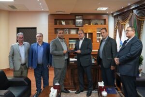 در دیدار با مدیرعامل منطقه آزاد ارس مطرح شد؛
                تحول در زیرساخت‌های آموزشی منطقه آزاد ارس با بهره‌گیری از ظرفیت مولدسازی املاک
